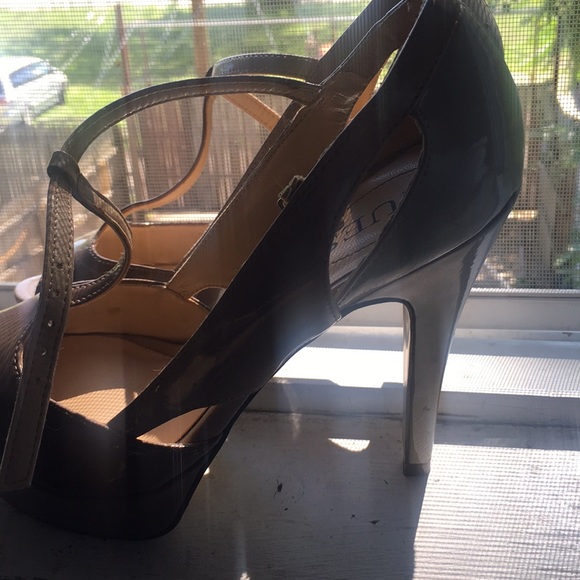 High heels - Picture 2 of 2